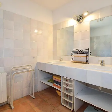Amazing In W/ Outdoor Swimming Pool, Wifi And 3 Bedrooms Корбара